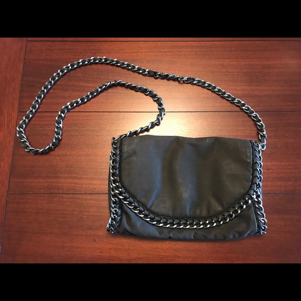 Black - metallic chain Crossbody bag